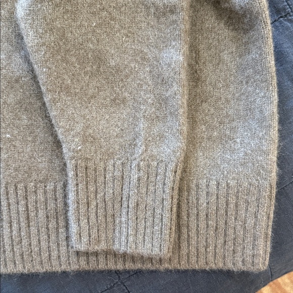 Reformation Chocolate V-Neck Pullover - color: daschund - Picture 4 of 5